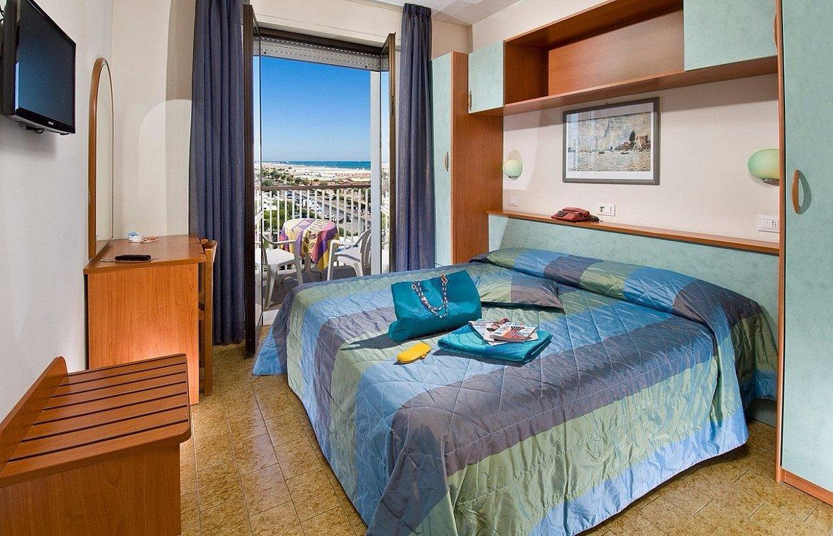 Hotel Aragosta Rimini Exterior photo