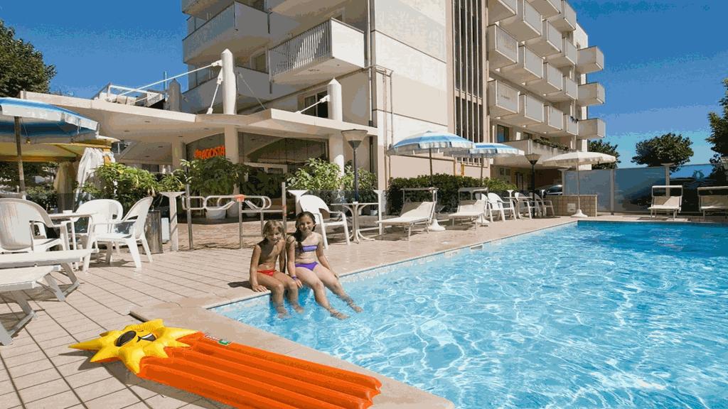 Hotel Aragosta Rimini Exterior photo
